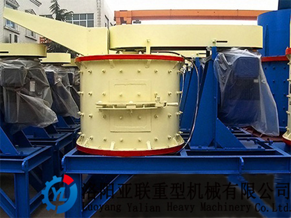 復(fù)合式破碎機(jī)哪家好？只看這幾點(diǎn)就夠了！